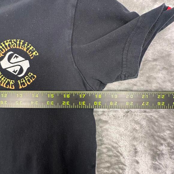 Quiksilver Black Golden Hours Skeleton Surfing Print Surf Graphic T-shirt S - Picture 6 of 6